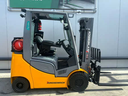 LPG VZV 2018  Jungheinrich Heftruck TFG320s (1)