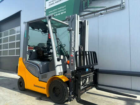 LPG VZV 2018  Jungheinrich Heftruck TFG320s (2)