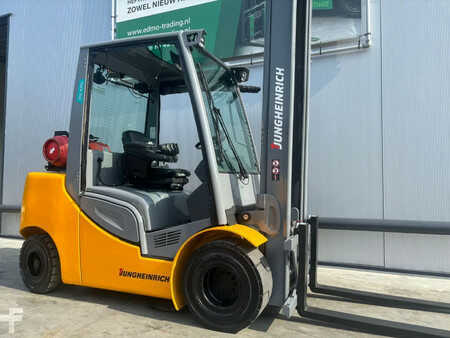 LPG VZV 2018  Jungheinrich Heftruck TFG435s (2)