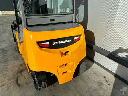 Elektro čtyřkolový VZV 2017  Jungheinrich EFG535ks Heftruck (5)