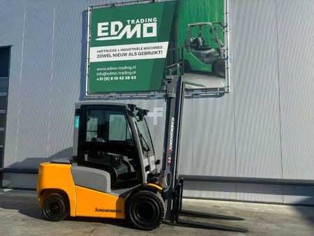 Diesel gaffeltruck 2019  Jungheinrich DFG430 Heftruck Diesel (1)