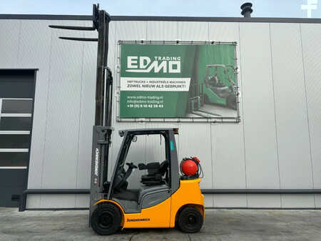 Gázüzemű targoncák 2016  Jungheinrich TFG425s Heftruck (6)