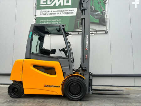 Elektro čtyřkolový VZV 2019  Jungheinrich EFG535ks Heftruck (1)