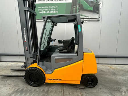 Elektro čtyřkolový VZV 2019  Jungheinrich EFG535ks Heftruck (2)