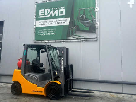 Gázüzemű targoncák 2016  Jungheinrich TFG425s Heftruck (2)