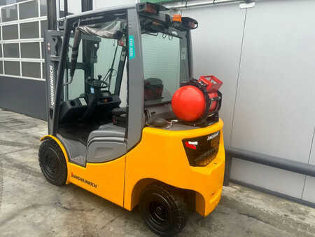 Gázüzemű targoncák 2016  Jungheinrich TFG425s Heftruck (3)