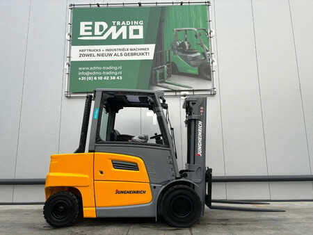 Dieseltruck 2022  Jungheinrich DFG 435s Heftruck Diesel (1)