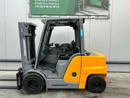 Dieseltruck 2022  Jungheinrich DFG 435s Heftruck Diesel (2)