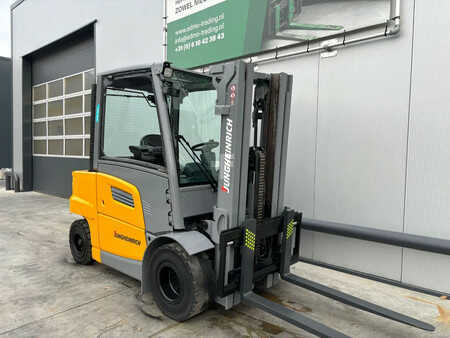 Dieseltruck 2022  Jungheinrich DFG 435s Heftruck Diesel (8)