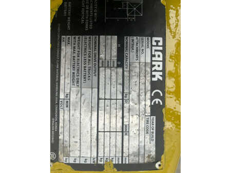 Nestekaasutrukki 2012  Clark Hefruck C30L (5)