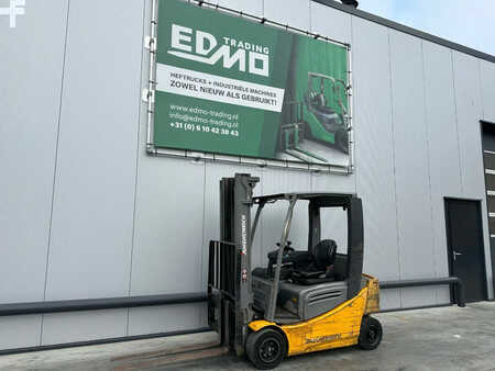 Sähkö - 4 pyör 2019  Jungheinrich EFG320 Heftruck (3)