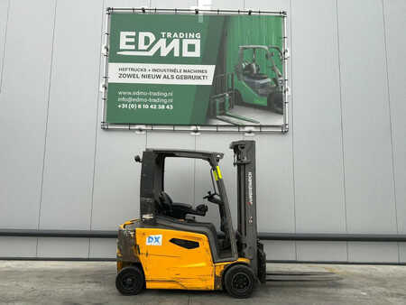 Sähkö - 4 pyör 2019  Jungheinrich EFG320 Heftruck (1)