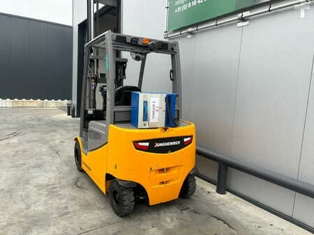 Elektromos 4 kerekű 2017  Jungheinrich EFG430s Heftruck (2)