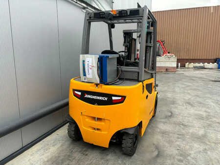 Elektromos 4 kerekű 2017  Jungheinrich EFG430s Heftruck (3)