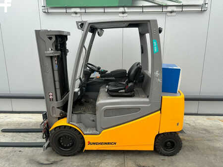 Elektromos 4 kerekű 2017  Jungheinrich EFG430s Heftruck (4)