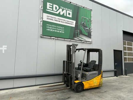 Chariots électriques à 4 roues 2018  Jungheinrich EFG216k Heftruck (7)