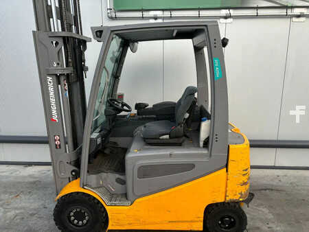 Carrelli elettrici 4 ruote - Jungheinrich EFG425ks Heftruck (2)