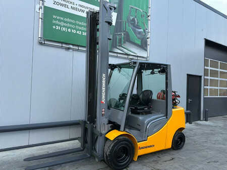 Carrelli elevatori GPL 2018  Jungheinrich TFG 435s Heftruck (8)