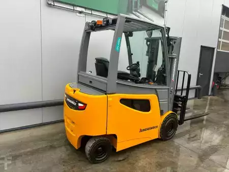 Eléctrico - 4 rodas 2016  Jungheinrich Heftruck (2)