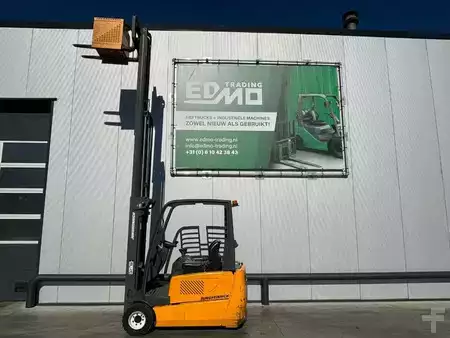 Eléctrica de 4 ruedas 2001  Jungheinrich EFG DF 20 Heftruck (2)