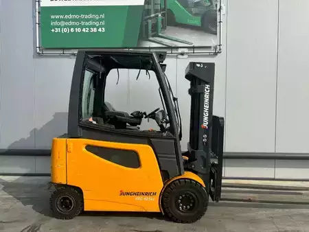 4-wiel elektrische heftrucks 2014  Jungheinrich EFG 425ks Heftruck (2)