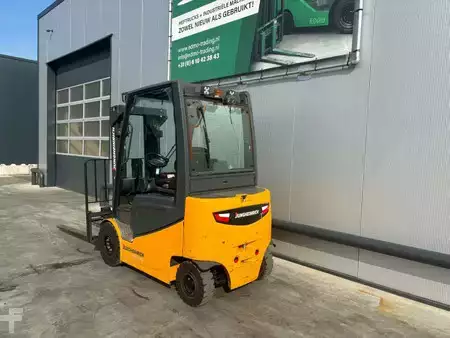 4-wiel elektrische heftrucks 2014  Jungheinrich EFG 425ks Heftruck (4)