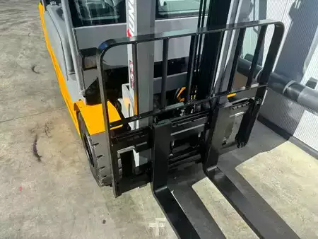 Carretilla elevadora diésel 2018  Jungheinrich DFG320 Heftruck Diesel (4)