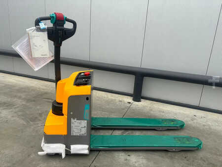 Ruční paletový vozík 2024  Jungheinrich Palletwagen EJE M13 (NEW!!!) (3)