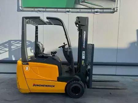 Eléctrica de 4 ruedas 2001  Jungheinrich EFGDF 18 Heftruck (2)