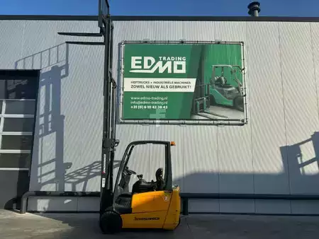 Eléctrica de 4 ruedas 2001  Jungheinrich EFGDF 18 Heftruck (5)