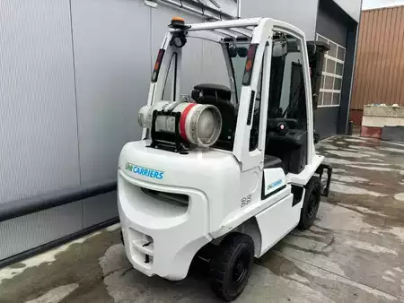 Chariots élévateurs GPL 2014  Unicarriers 2.5 Heftruck (3)