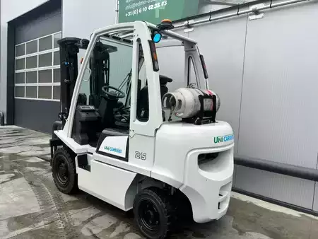 Chariots élévateurs GPL 2014  Unicarriers 2.5 Heftruck (7)