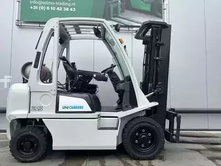 Gázüzemű targoncák 2014  Nissan Heftruck (4)