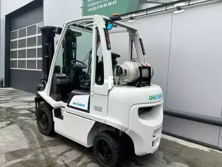 Gázüzemű targoncák 2014  Nissan Heftruck (7)