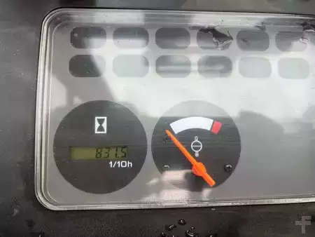 Gázüzemű targoncák 2005  Nissan 1,5 Heftruck (9)