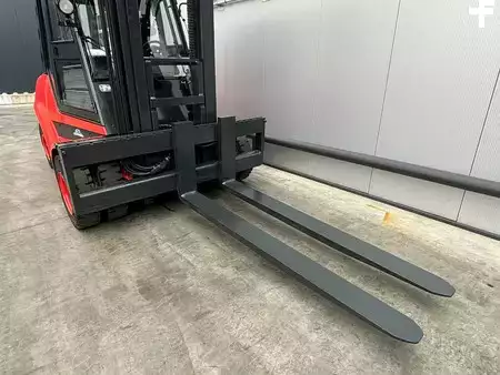 Carrelli elevatori GPL 2002  Linde H80 Heftruck LPG (9)