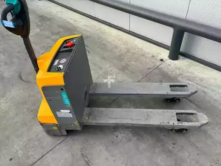 Pallyftare 2017  Jungheinrich Palletwagen EJE M13 (7)