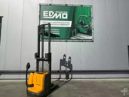 Stapelaars 2020  Jungheinrich Stapelaar EJC 112 (1)