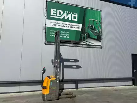 Stapelaars 2016  Jungheinrich Stapelaar EJC 112 (1)