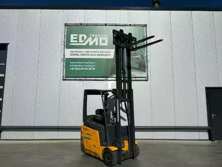 Carrelli elettrici 4 ruote 2010  Jungheinrich EFG 215 Heftruck (3)