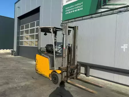 Carrelli elettrici 4 ruote 2016  Jungheinrich EFG 215 Heftruck (3)