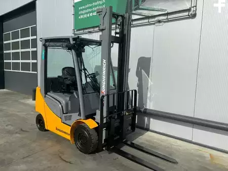 Carretilla elevadora diésel 2018  Jungheinrich DFG320s Heftruck Diesel (2)