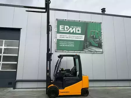 4-wiel elektrische heftrucks 2013  Jungheinrich EFG425s Heftruck (6)