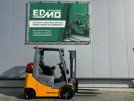 LPG Forklifts 2016  Jungheinrich TFG320s Heftruck (1)