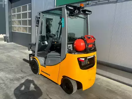 LPG Forklifts 2016  Jungheinrich TFG320s Heftruck (8)