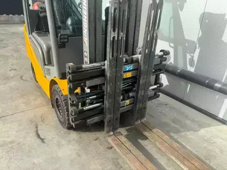 Carretilla elevadora GLP 2016  Jungheinrich TFG320s Heftruck (8)