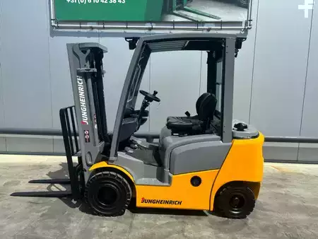 Dieselstapler 2017  Jungheinrich DFG320 Heftruck Diesel (6)