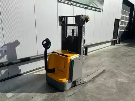 Stapelaars 2017  Jungheinrich Stapelaar EJC B16 (4)