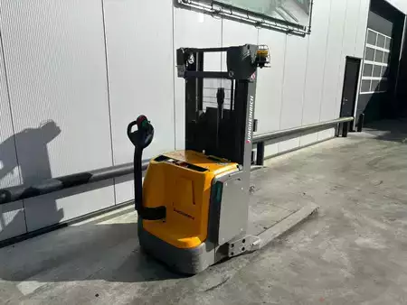 Stapelaars 2017  Jungheinrich Stapelaar EJC B16 (7)