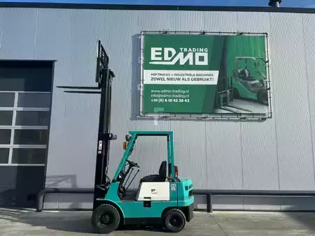 Chariots élévateurs à essence - Mitsubishi FG15 Heftruck Benzine (2)